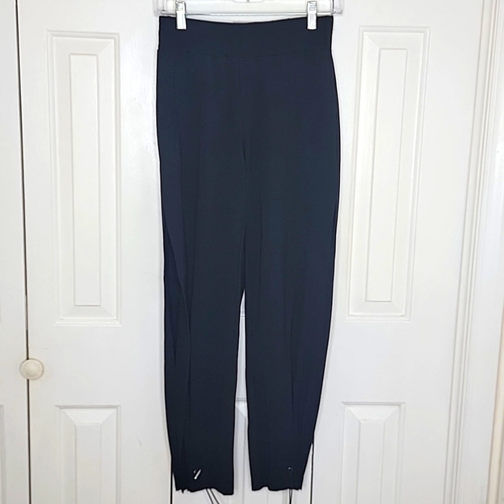 Alice + Olivia Pants with Leg Splits Size S / P Black